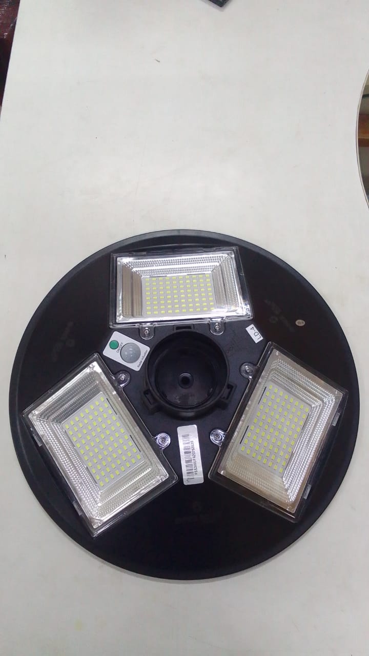 solar street lamp